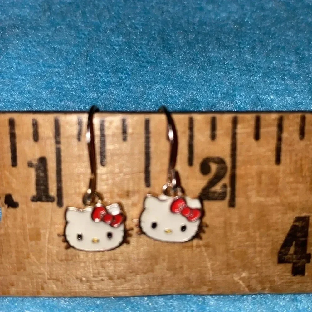 HELLO KITTY Sanrio sterling silver .925 stamped pierced wire dangle earrings NEW